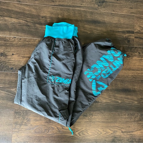 Zumba Fitness Pants & Jumpsuits Vintage Y2k Zumba Parachute Cargo